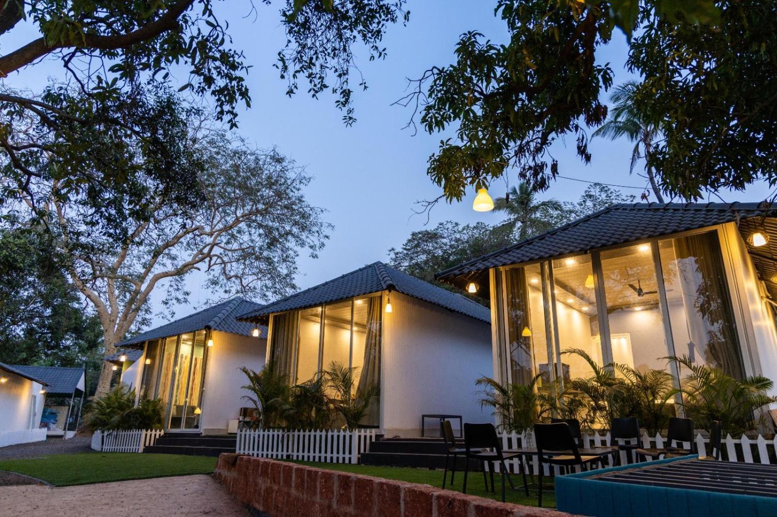 אליבג Nature'S Cove Resort מראה חיצוני תמונה